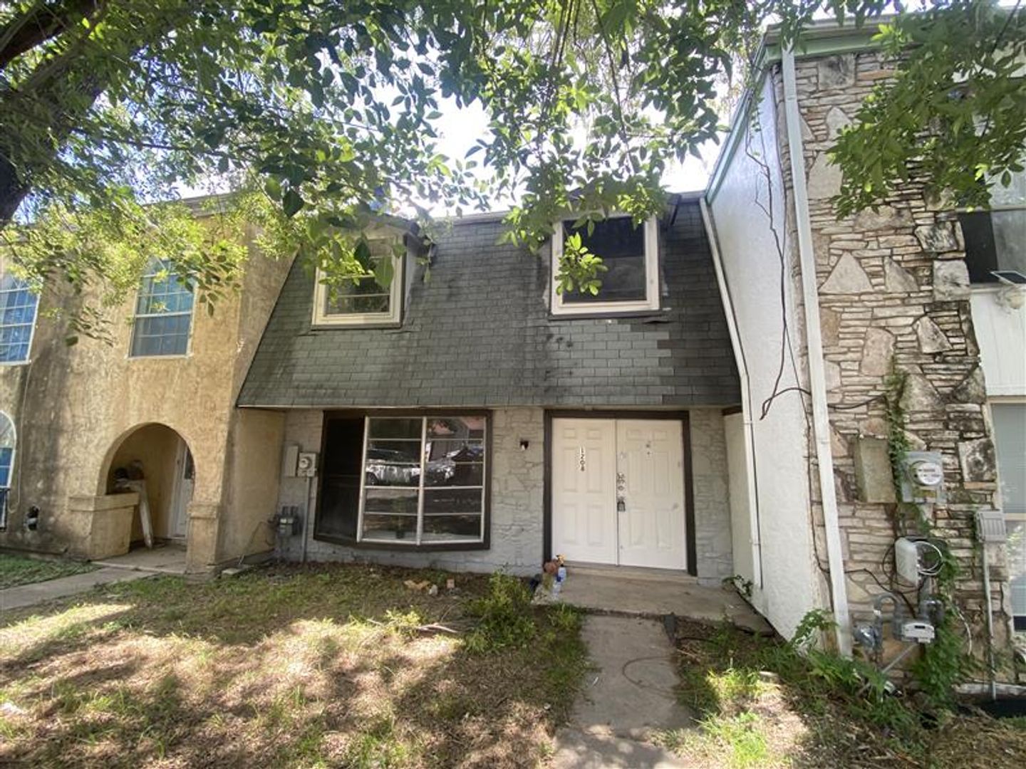 San Antonio Townhome: 1208 Churing