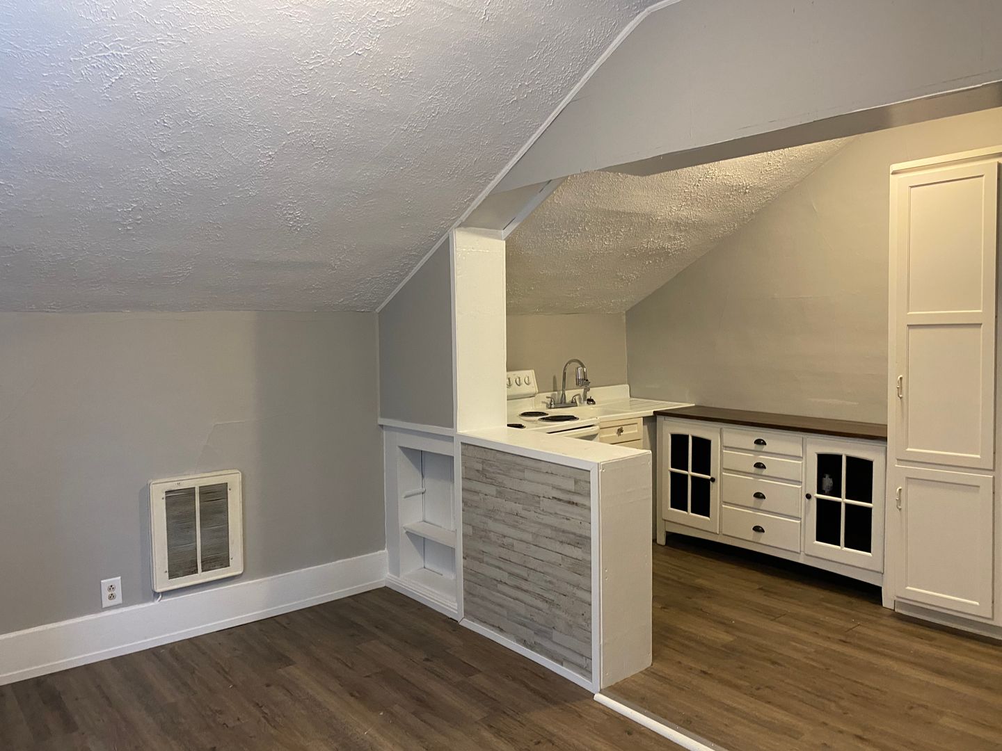 Clarksville Apartment: 443 Greenwood Ave