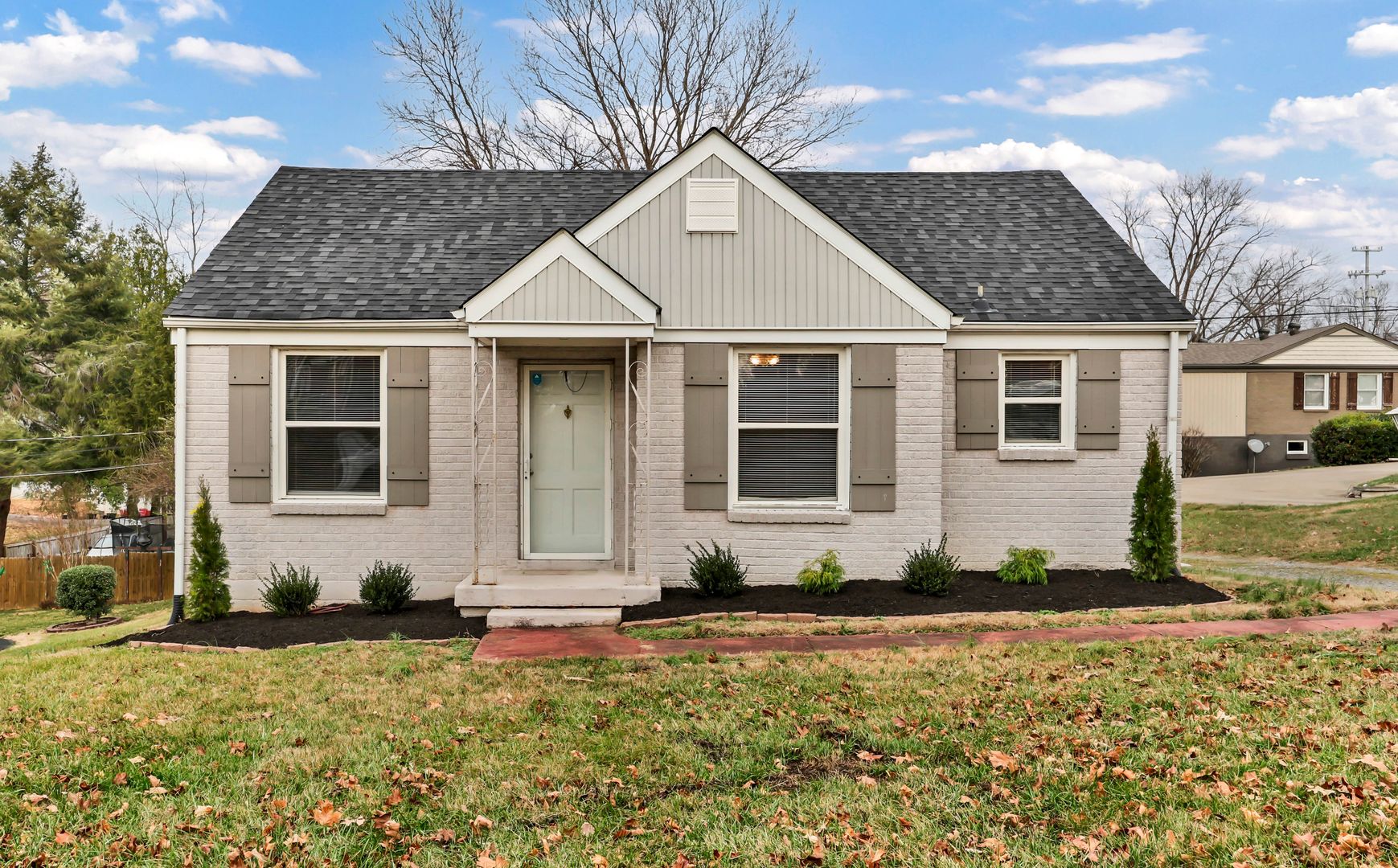 Clarksville House: 1737 Merritt Dr