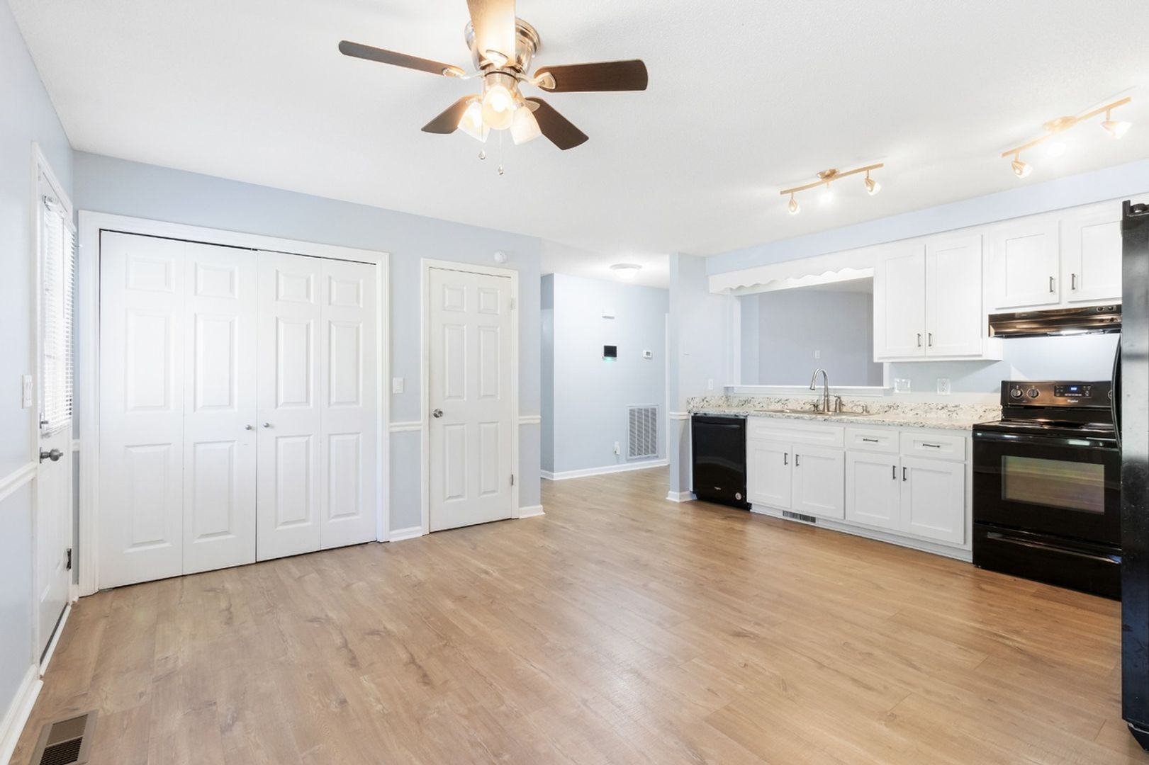 737 W Creek Drive 8 of 12