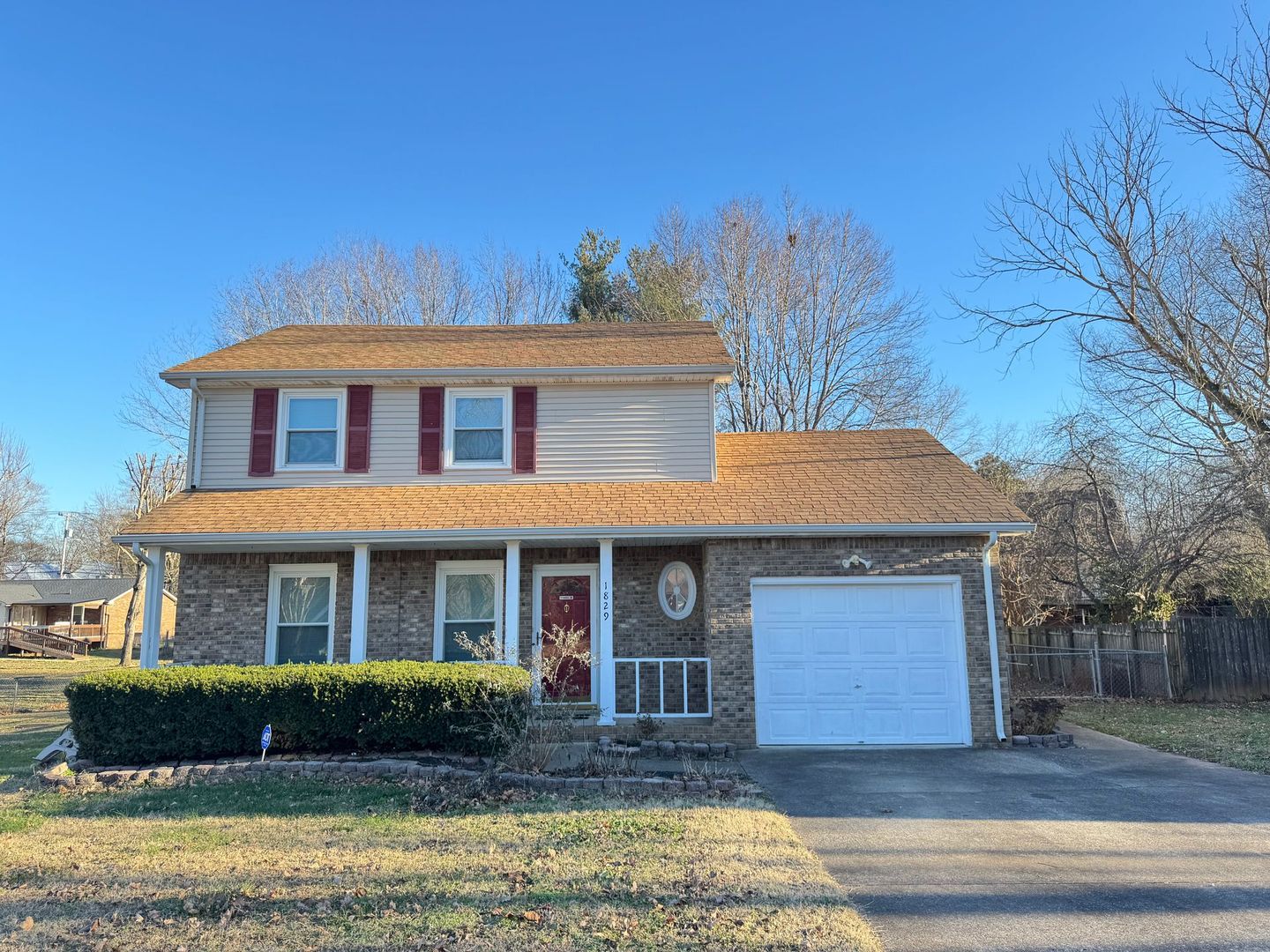 Clarksville House: 1829 Bourne Cir