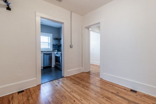 Listing photo thumbnail