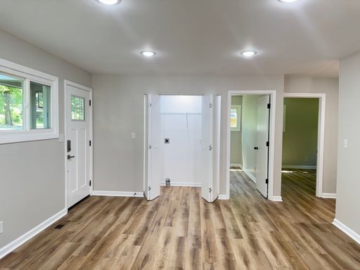 Listing photo thumbnail