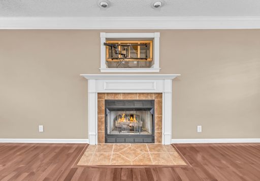 Listing photo thumbnail