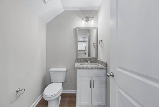 Listing photo thumbnail