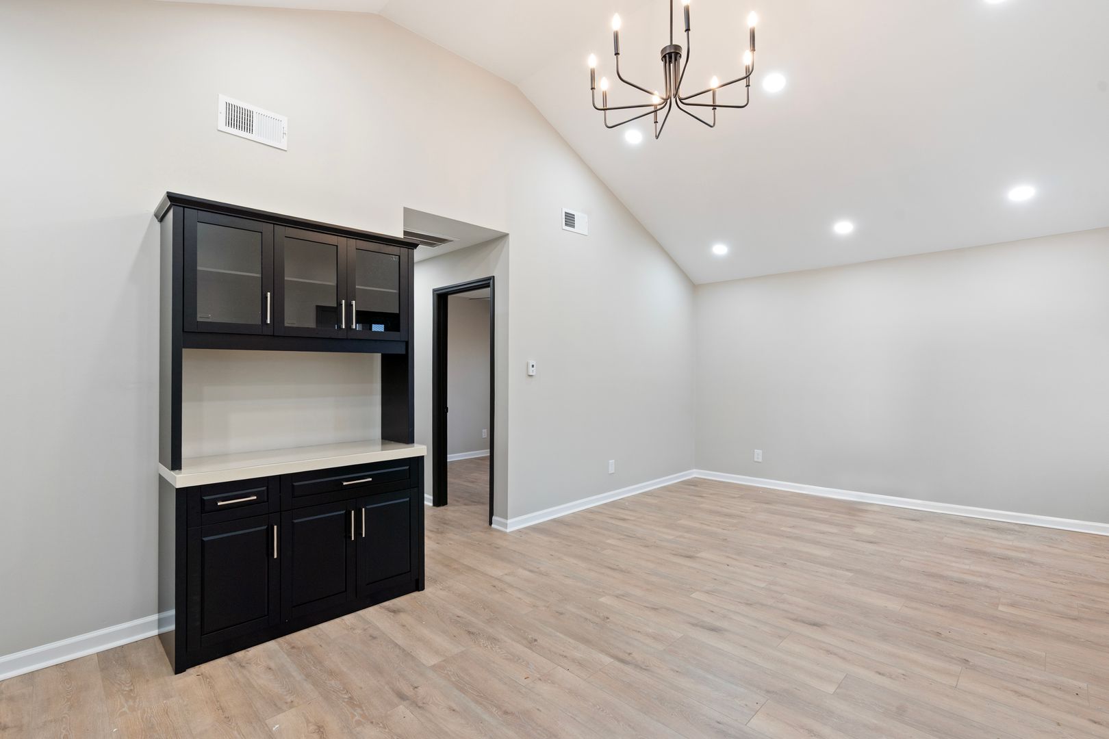 804 Martin Street 7 of 8