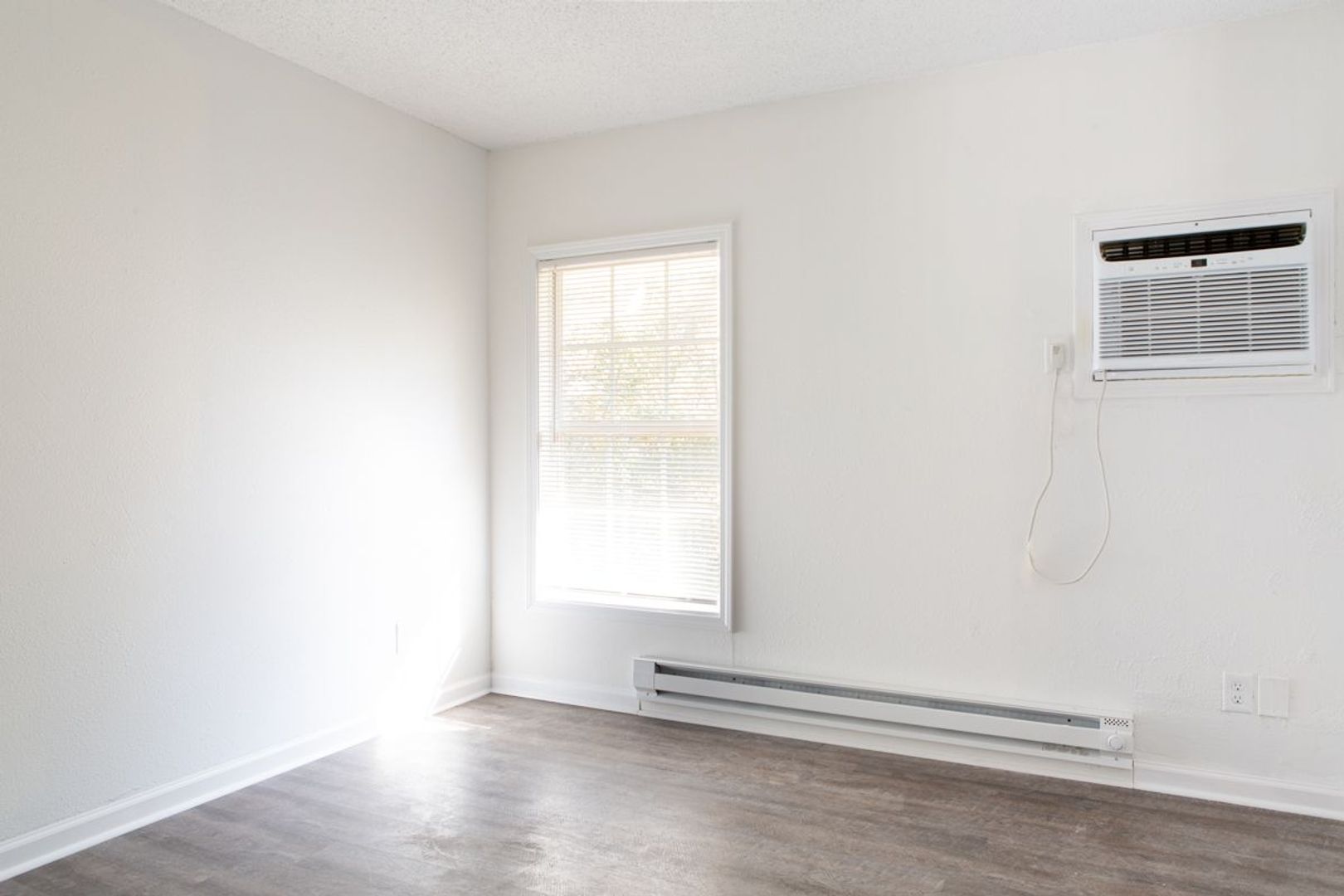 Clarksville Apartment: 405 Beech St