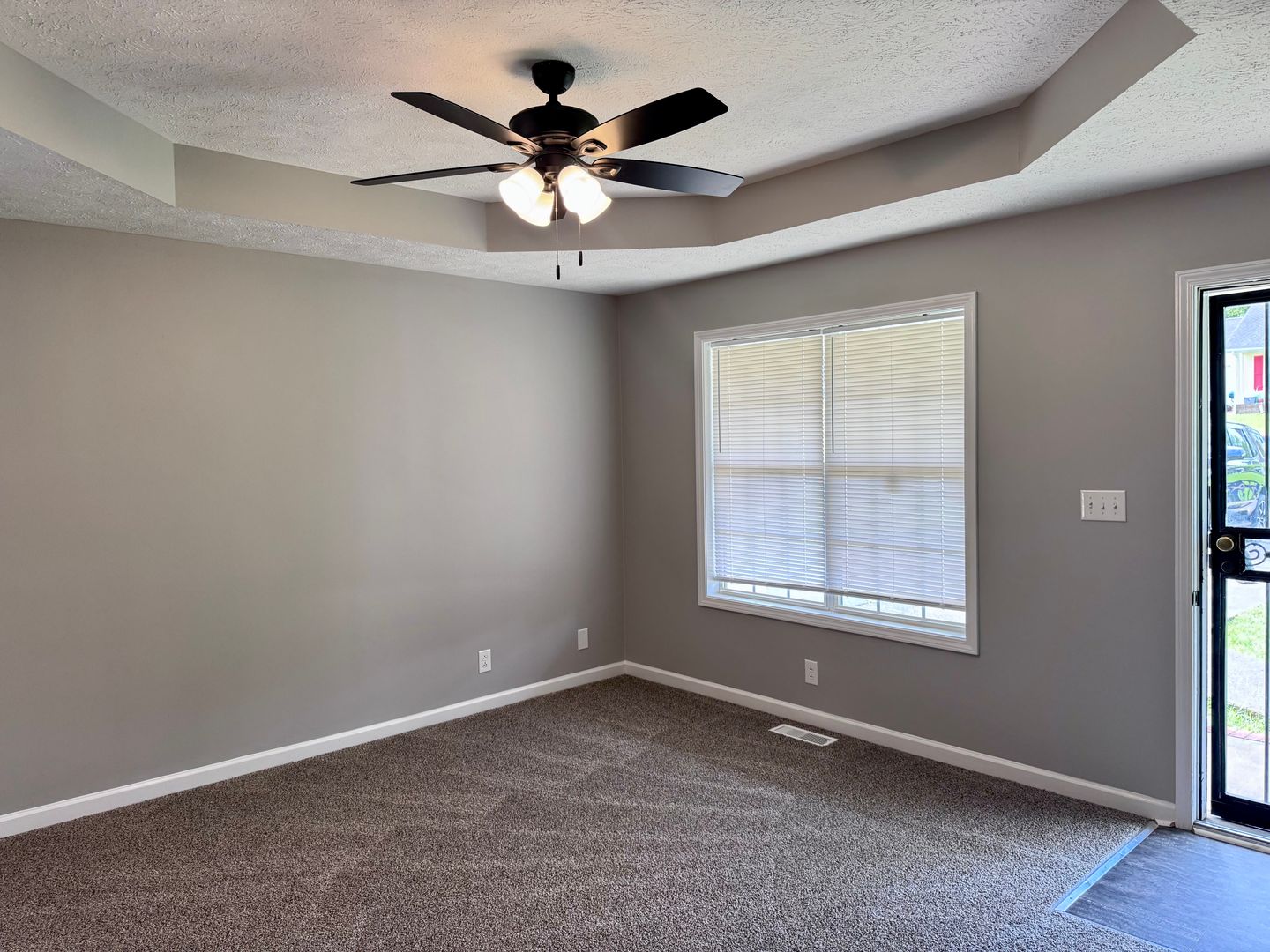 357 Treeland Dr 3 of 12