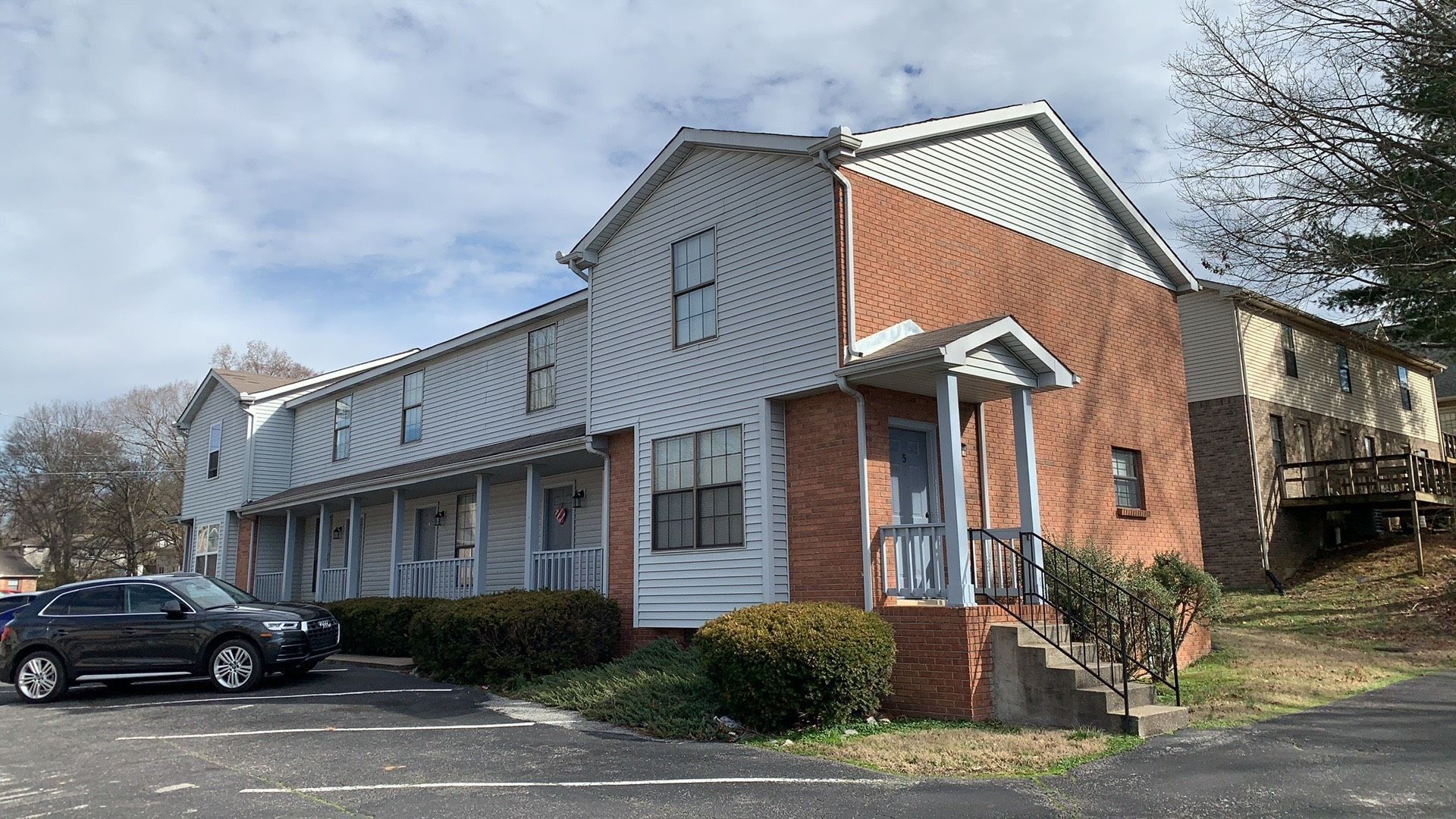 Clarksville Apartment: 1510 W. Knollwood Cir