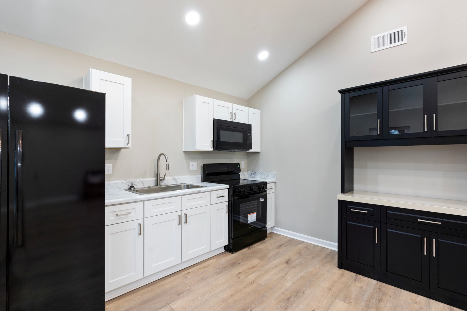 804 Martin Street 5 of 8