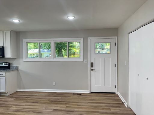 Listing photo thumbnail