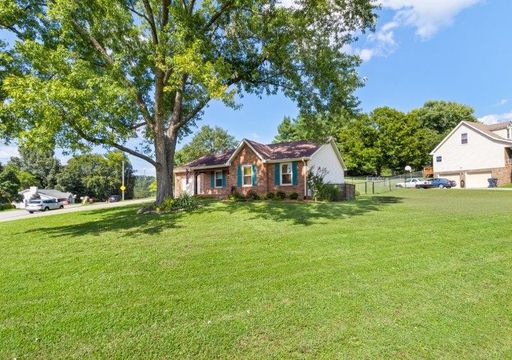 Listing photo thumbnail
