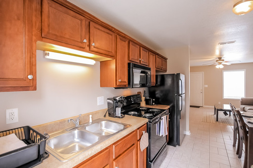 Listing photo thumbnail