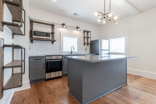 Listing photo thumbnail