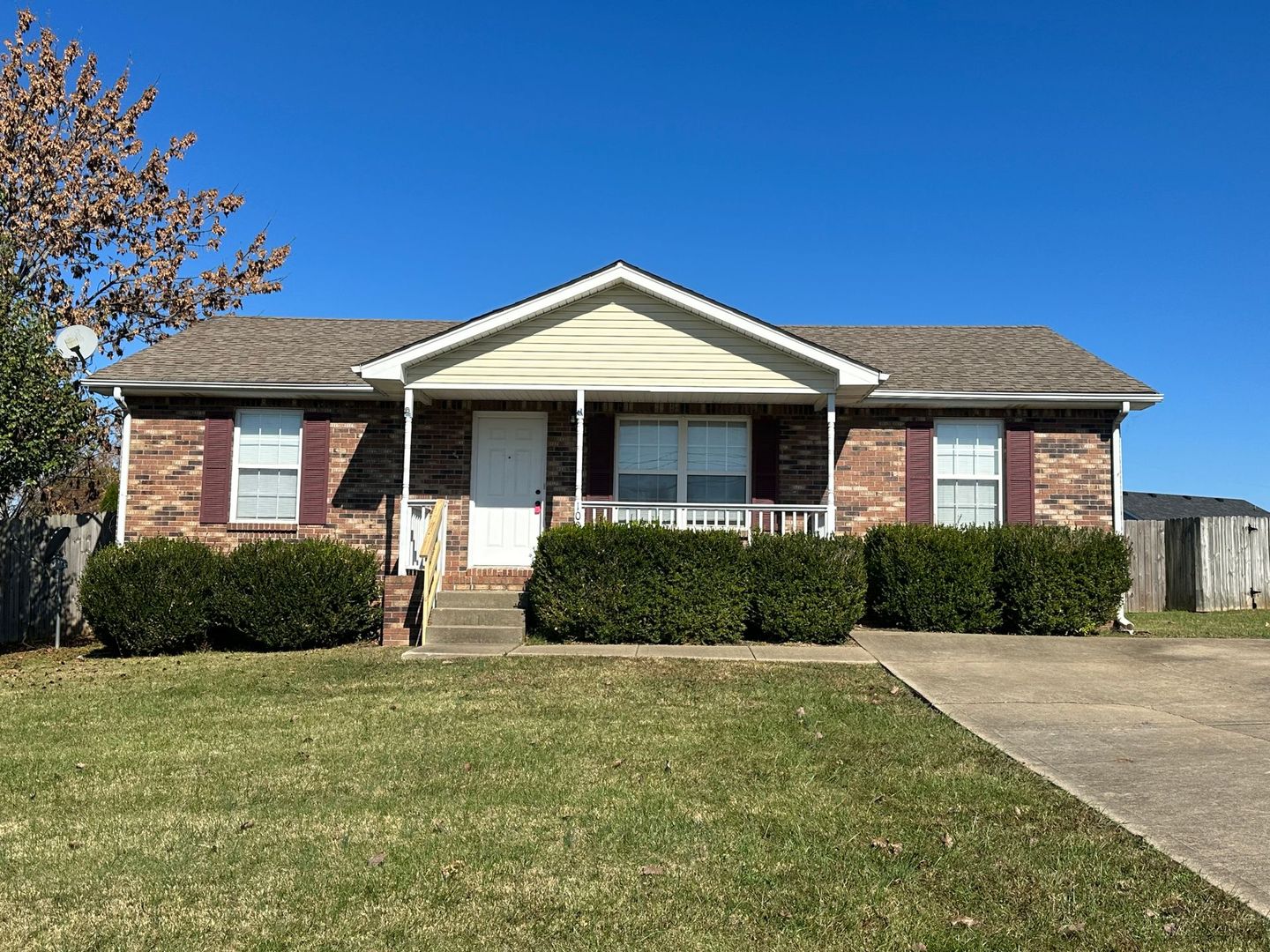 Clarksville House: 1009 Bobcat Dr