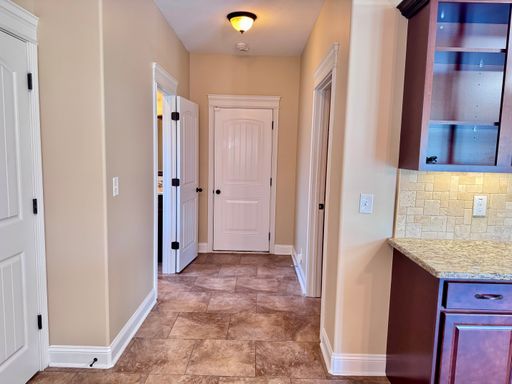 Listing photo thumbnail