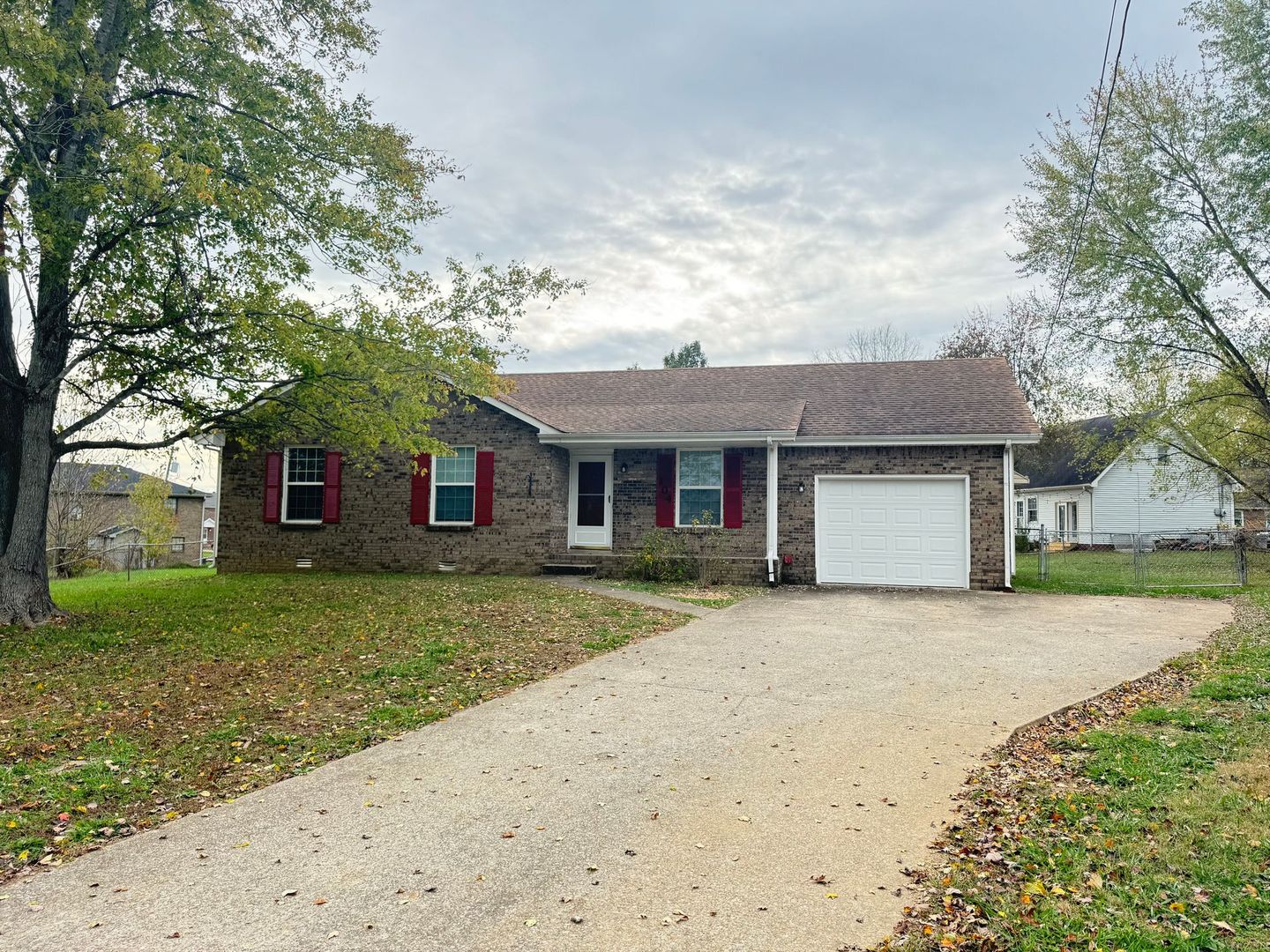 Clarksville House: 104 Cornelia Ct