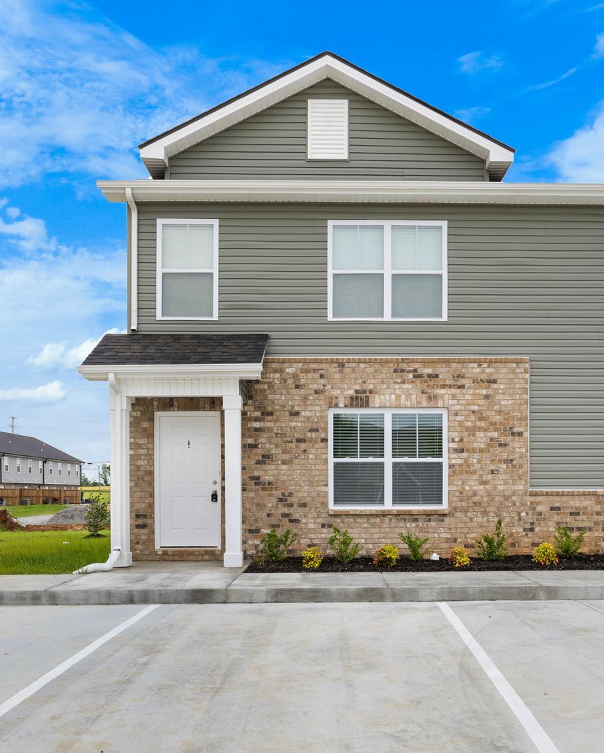 Clarksville Townhome: 2201 Eldos Trace Cir
