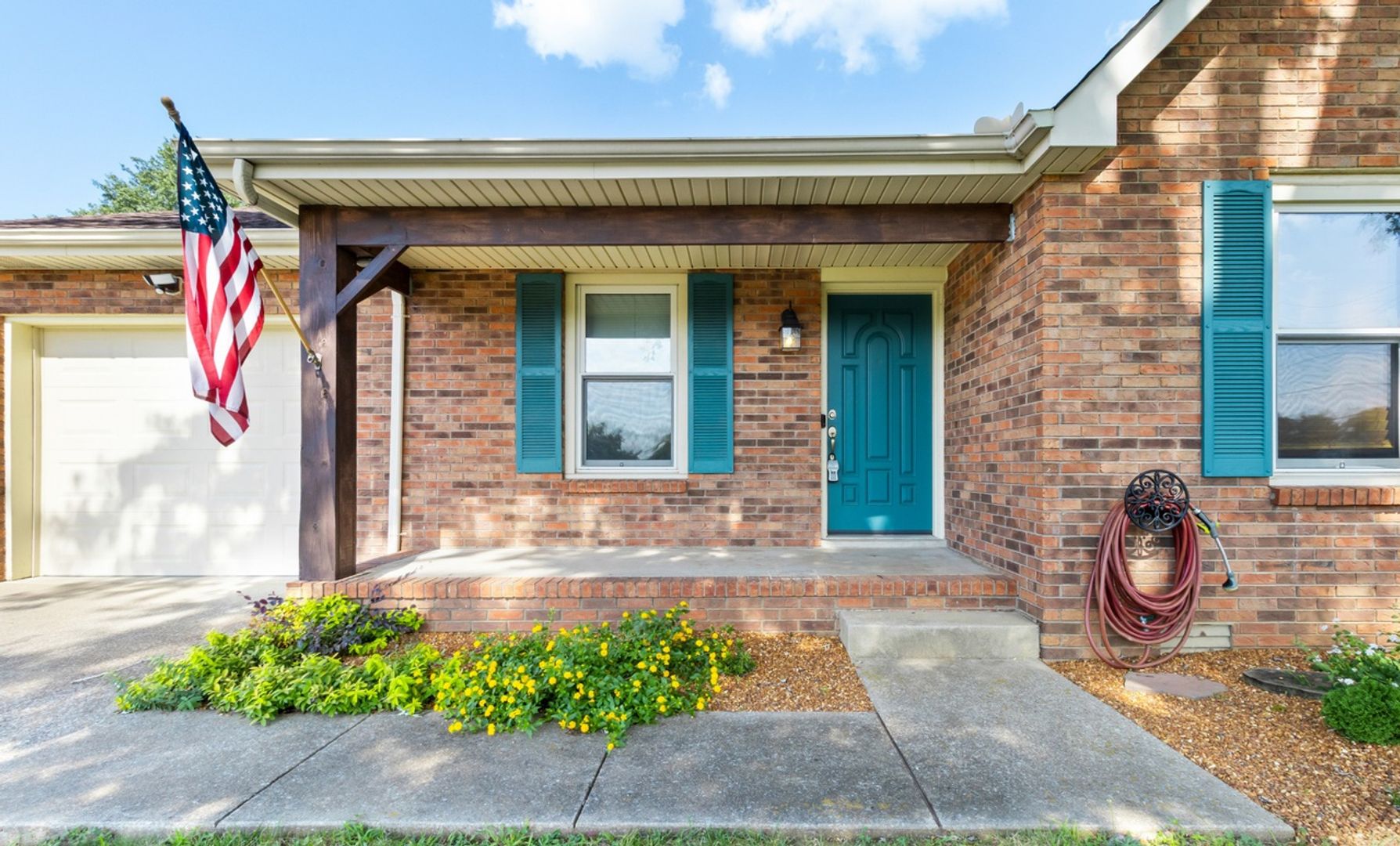 737 W Creek Drive 3 of 12