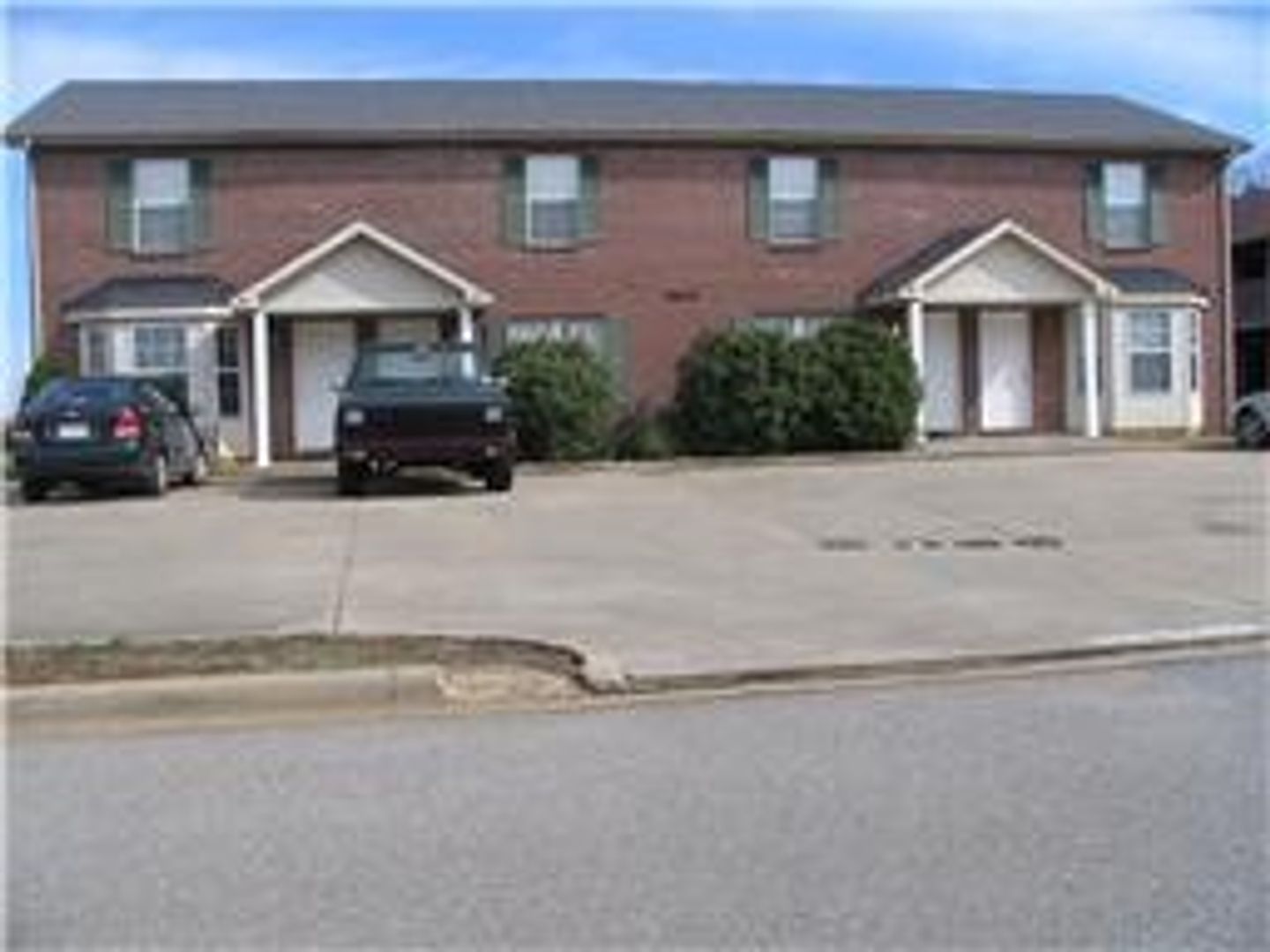 Clarksville Apartment: 3865 Northeast Dr