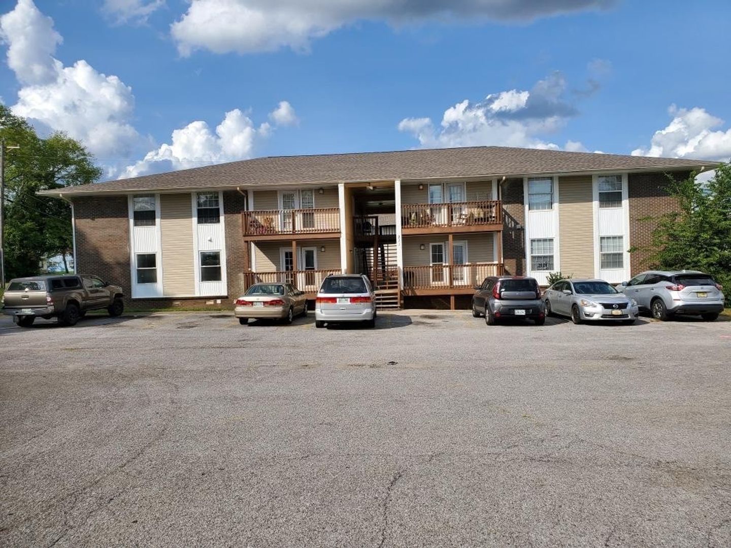 Clarksville Apartment: 271 White Oak Rd