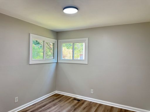 Listing photo thumbnail
