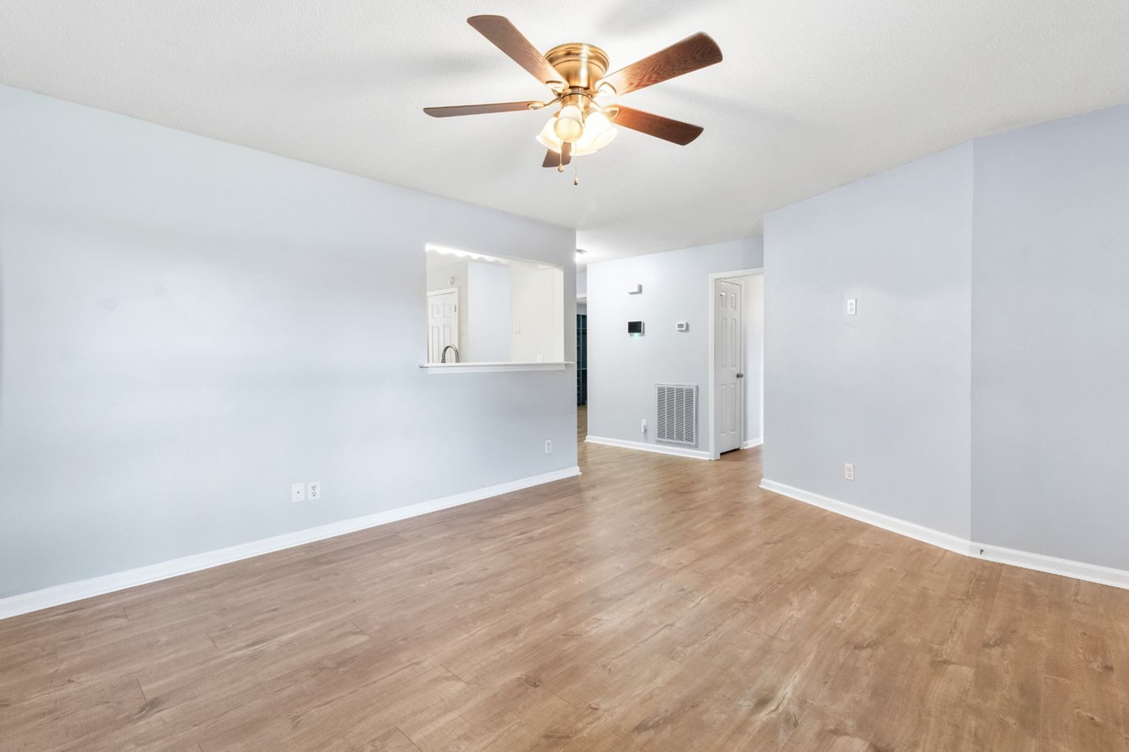 737 W Creek Drive 6 of 12