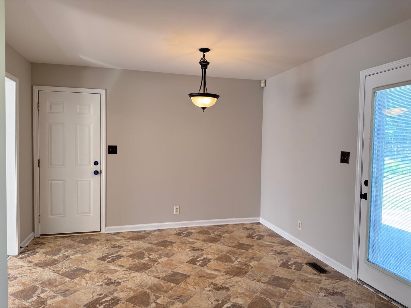 438 Kelsey Drive 5 of 12