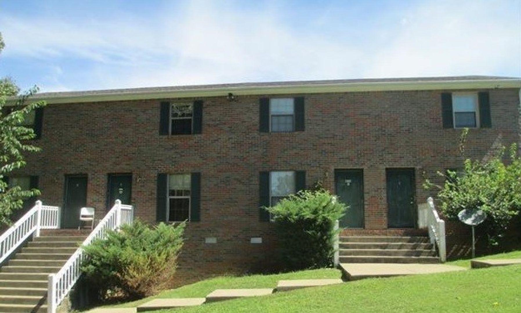 Clarksville Apartment: 450 Martha Ln