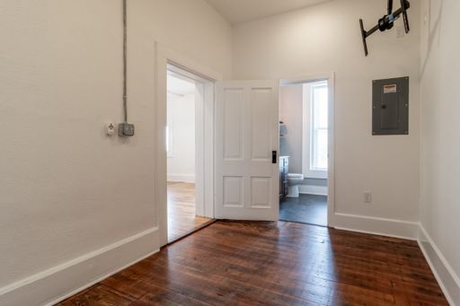 Listing photo thumbnail