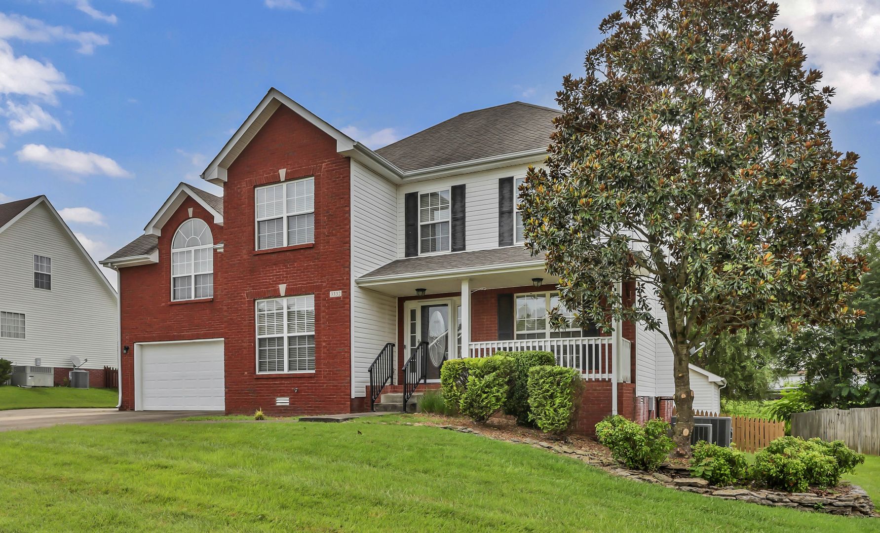 3332 Victoria Ct 2 of 12