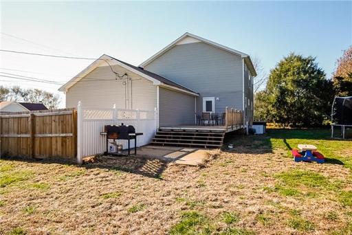 Listing photo thumbnail