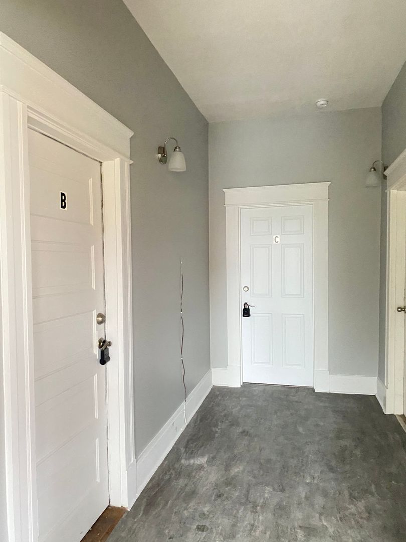 Clarksville Apartment: 445 Greenwood Ave