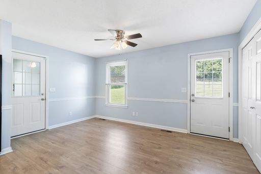 Listing photo thumbnail