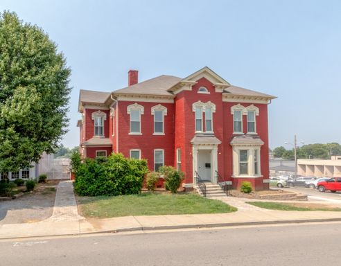 Listing photo thumbnail