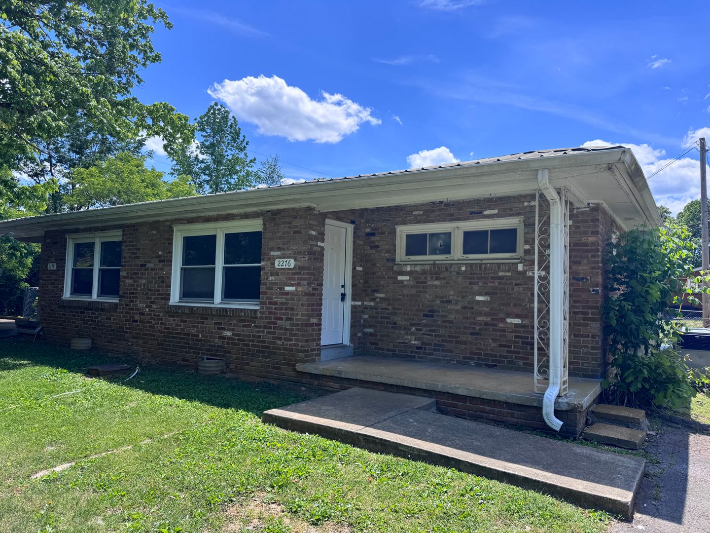 Clarksville Apartment: 2276-2278 Old Ashland City Rd