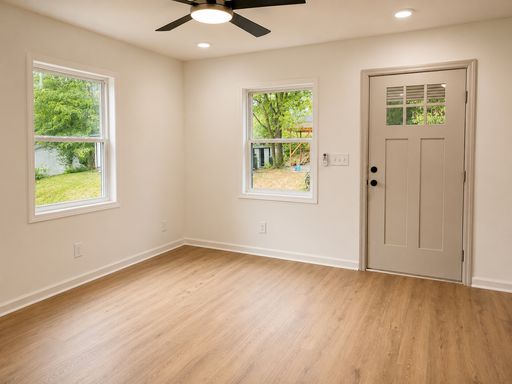 Listing photo thumbnail