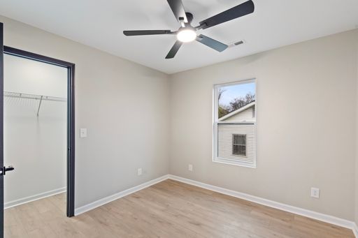 Listing photo thumbnail