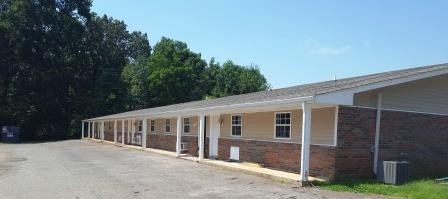 Clarksville Apartment: 425 Alma Ln