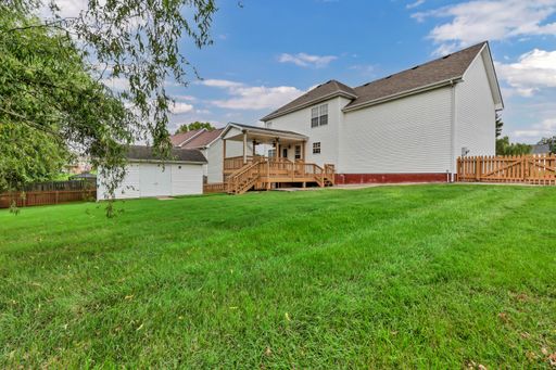 Listing photo thumbnail