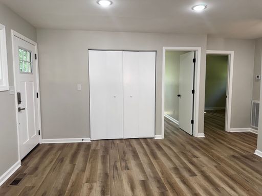 Listing photo thumbnail