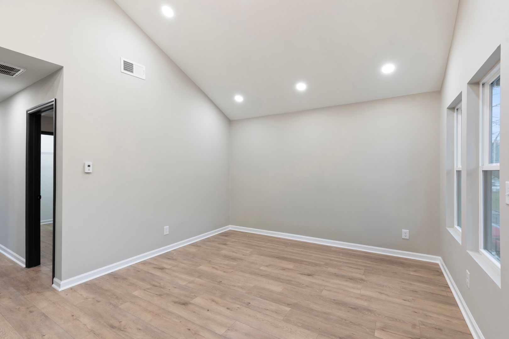 804 Martin Street 3 of 8