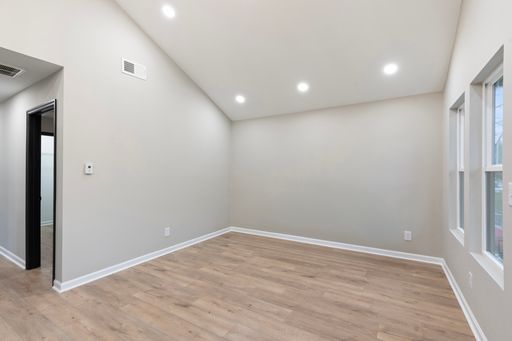 Listing photo thumbnail