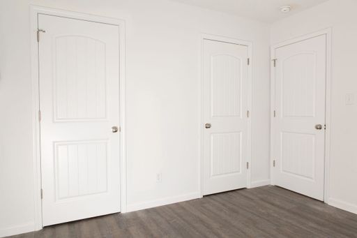 Listing photo thumbnail