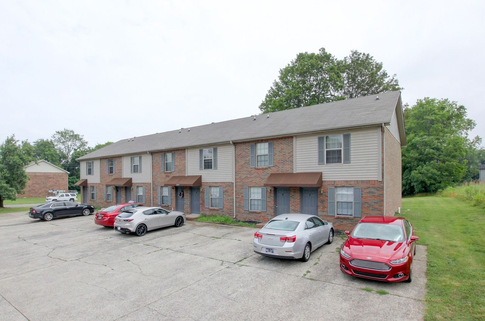 Clarksville Apartment: 2513 Old Russellville Pike