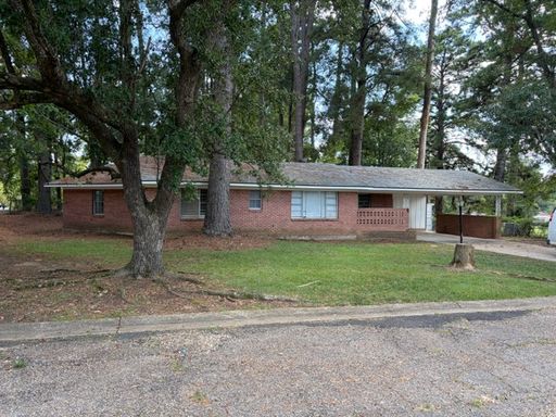 3 Bed, 2 Bath in Southern Hills – photo 1