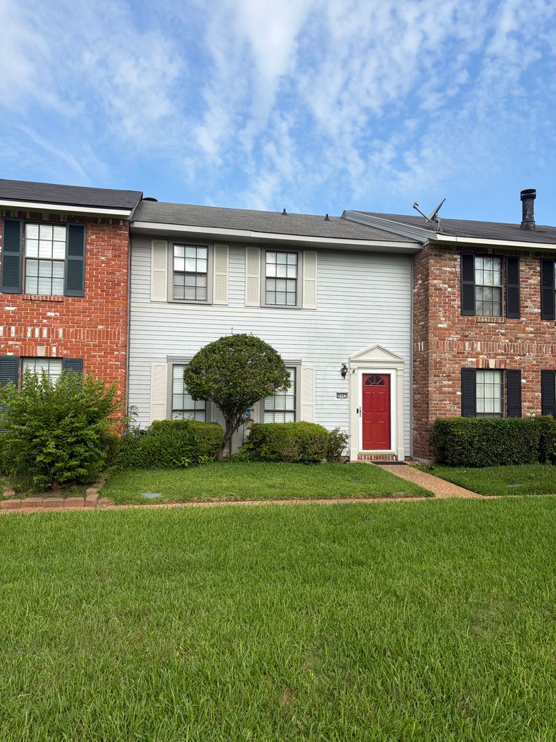 Shreveport House: 9505 Balsa Drive
