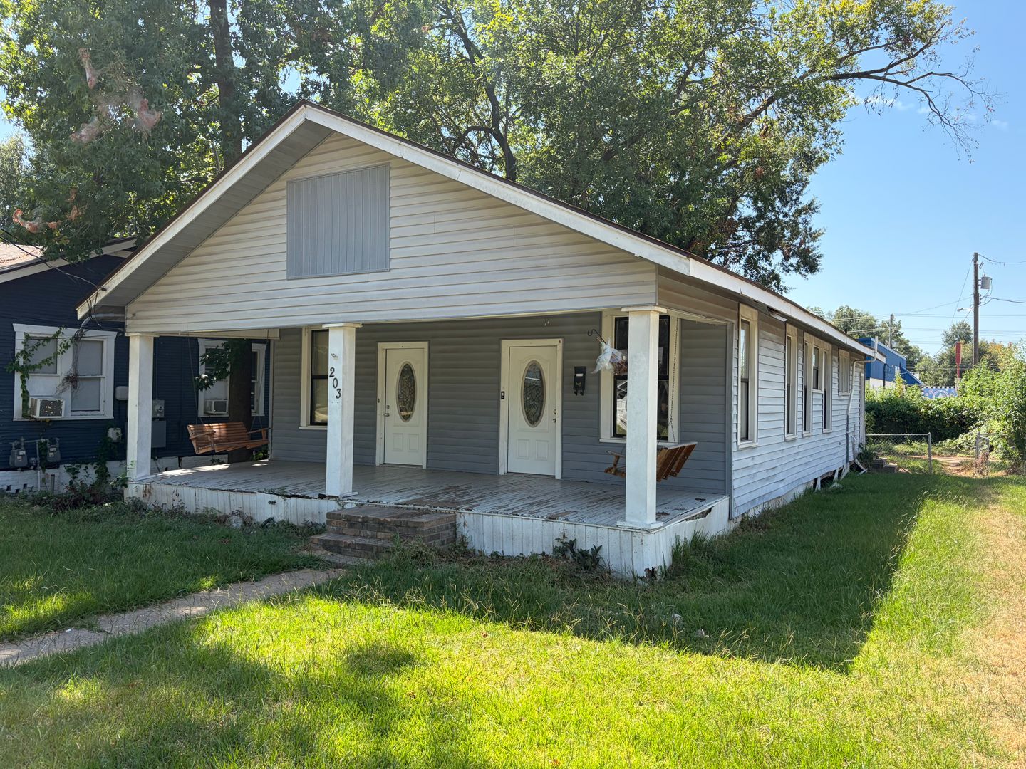 Shreveport House: 203 E Rutherford Street