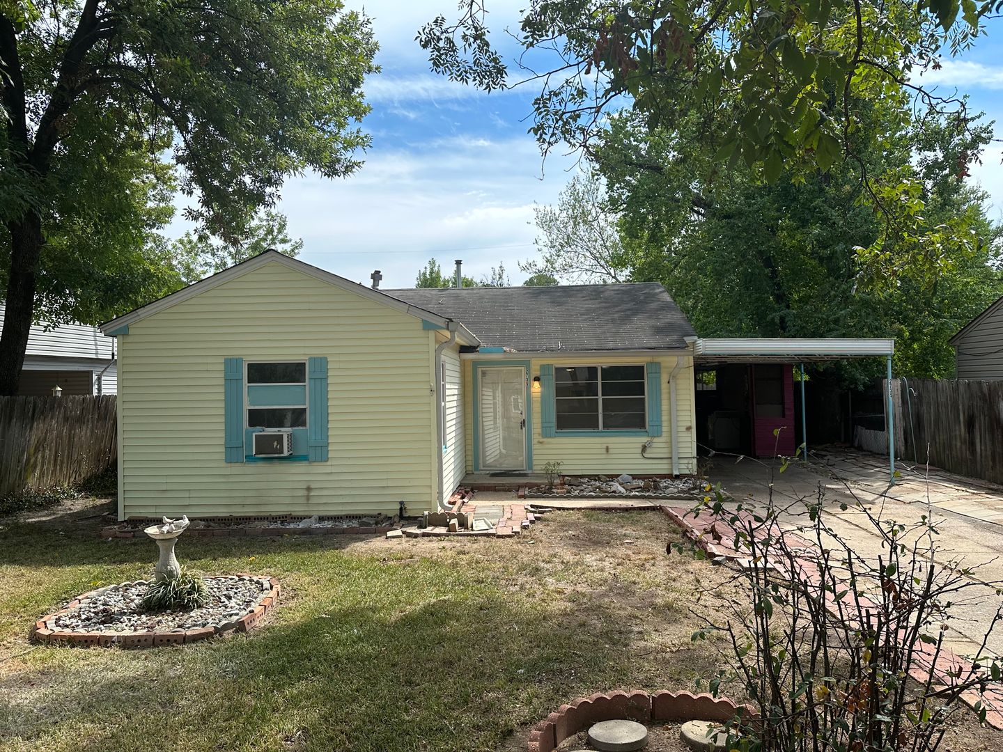 Shreveport House: 2735 Parkridge Street