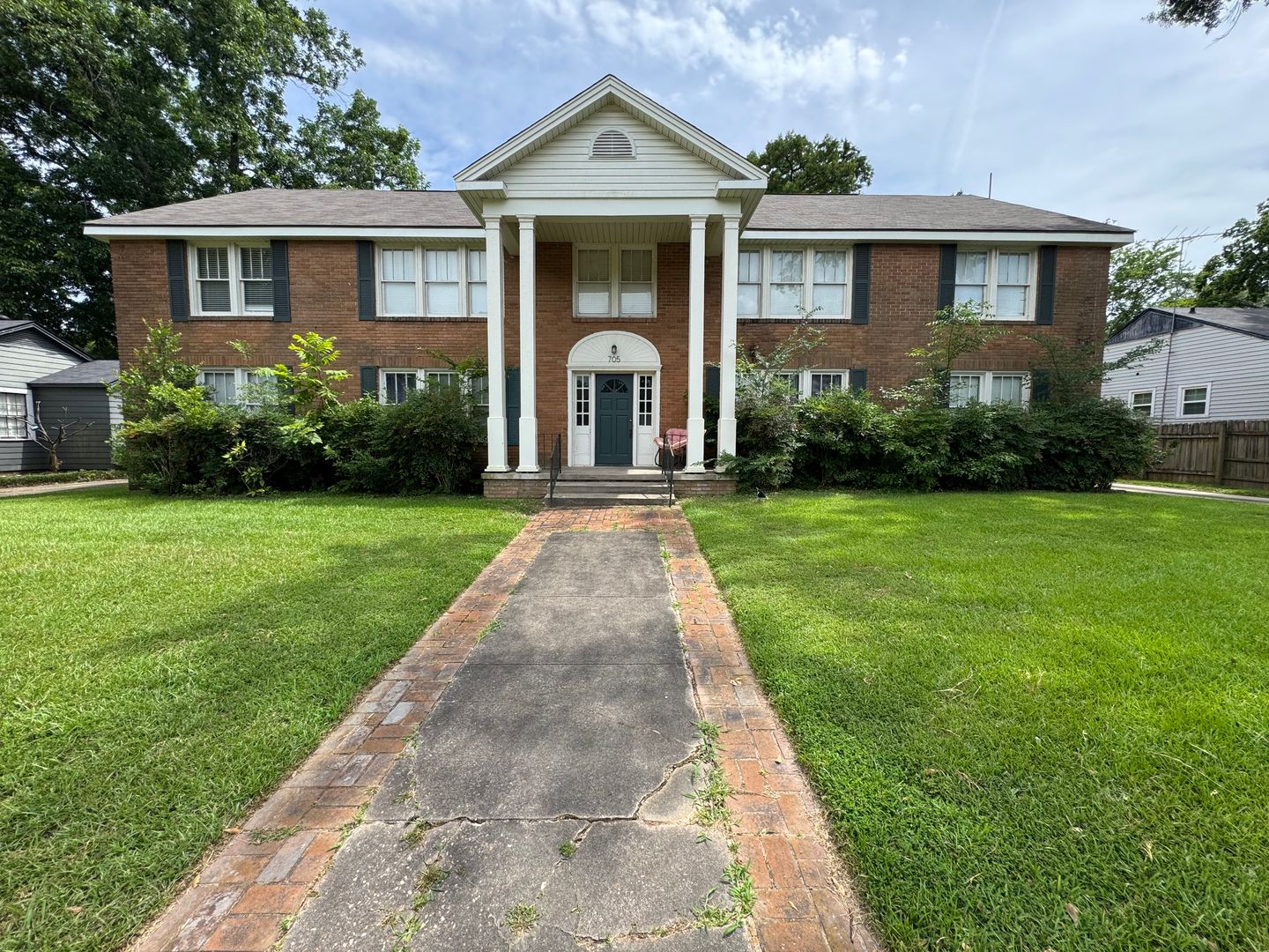 Shreveport House: 705 Ockley Drive